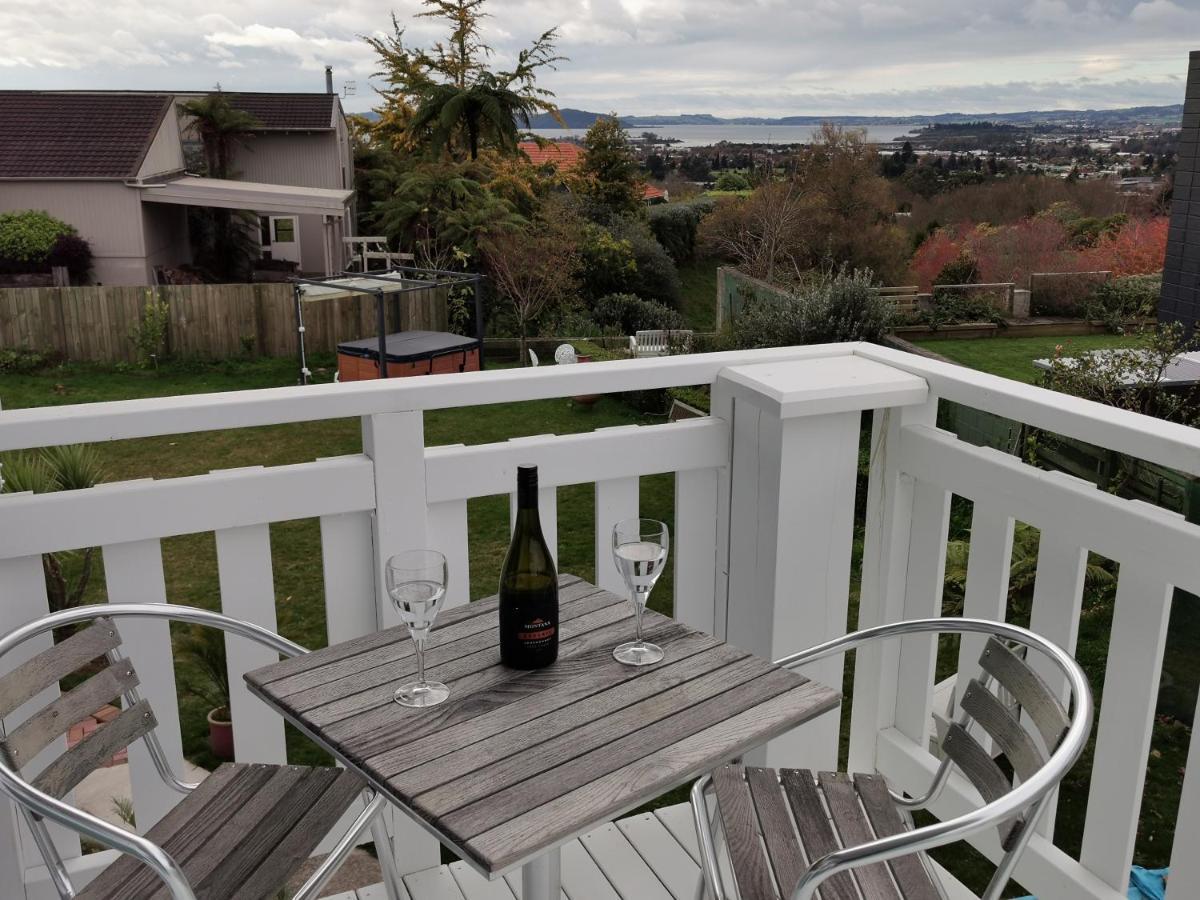 Geyser Lookout Bnb Роторуа Екстер'єр фото