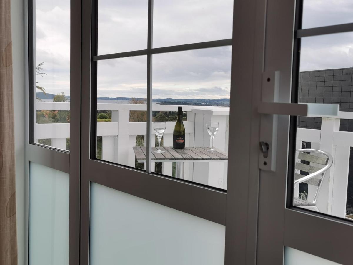 Geyser Lookout Bnb Роторуа Екстер'єр фото